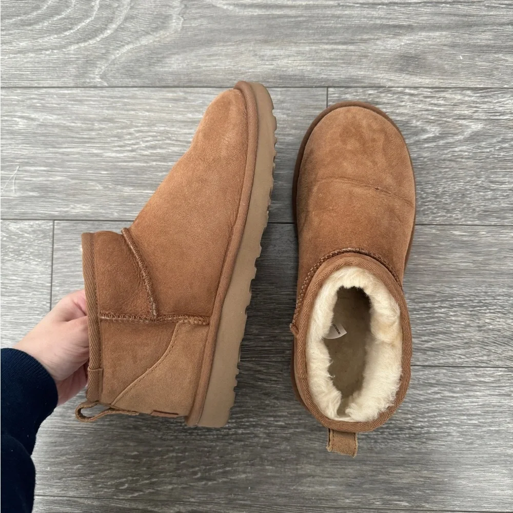 UGG Chestnut Ultra Mini Boots 7 - Picture 5 of 9